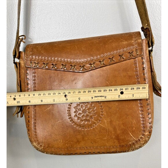 Vintage Leather Hand Tooled Handbag Crossbody Tan Fringe Hippie Boho Foldover - Picture 15 of 16
